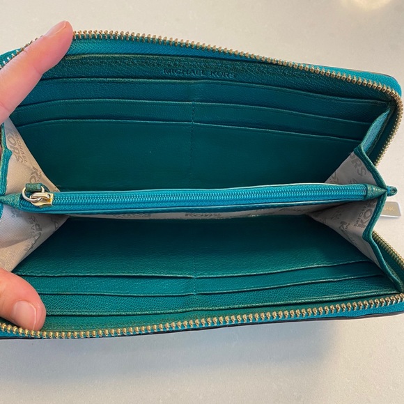 Michael Kors Wallet - Picture 3 of 3